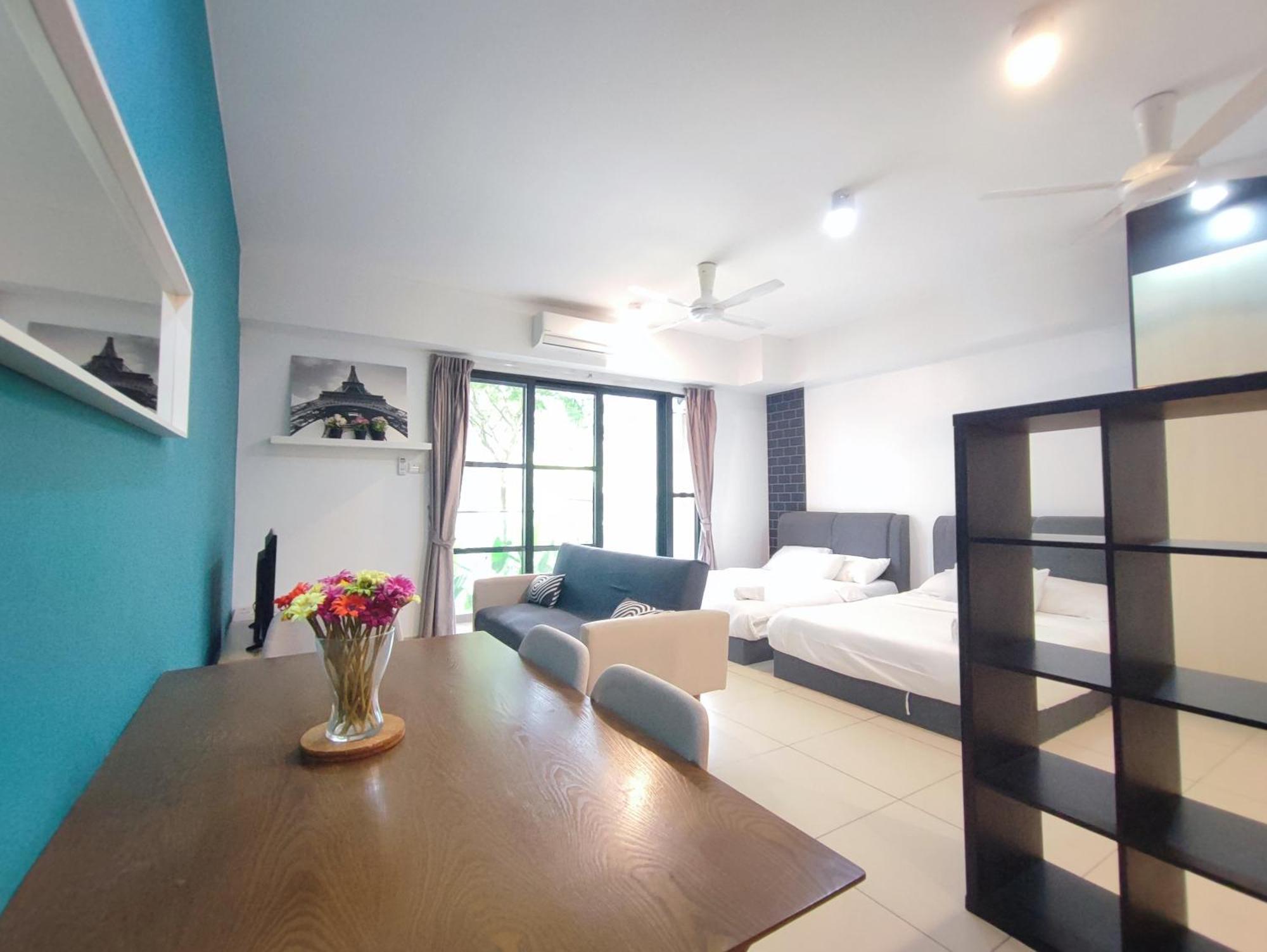Cosy Midhill Free Wifi Apartment *